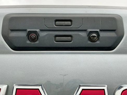 Used 2019 GMC Sierra 1500 SLT w/ SLT Premium Plus Package AWD/4WD image 15