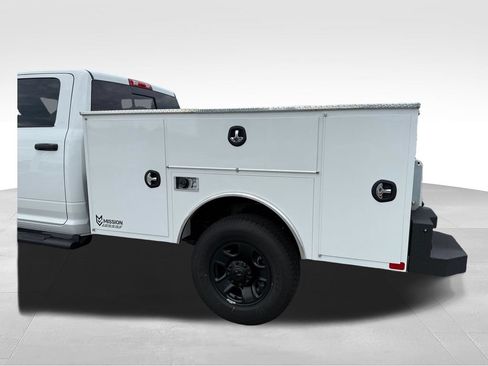 New 2026 RAM 3500 Tradesman AWD/4WD image 23