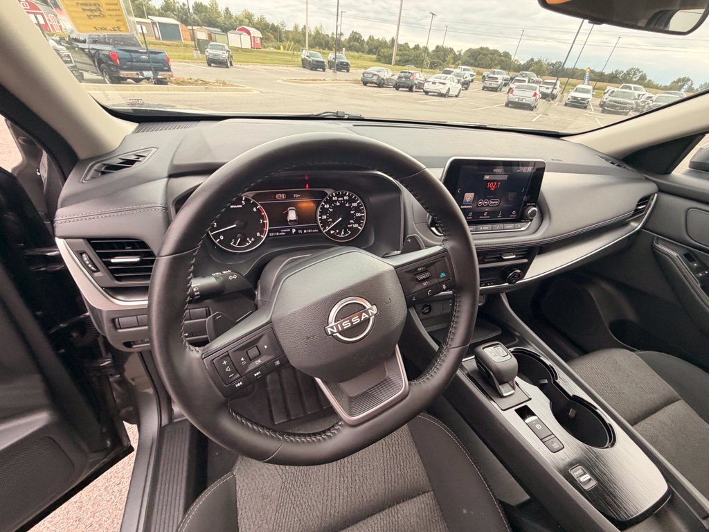 Used 2026 Nissan Rogue SV FWD image 20