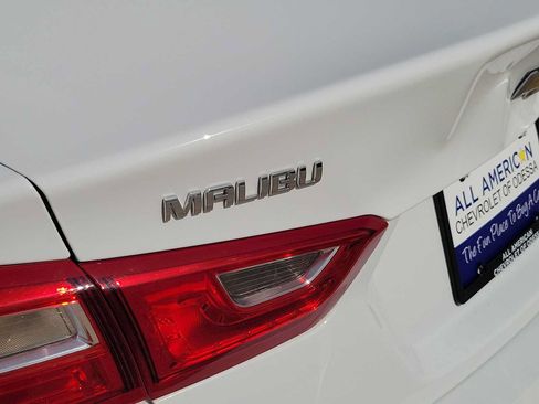 Used 2024 Chevrolet Malibu LT FWD image 11