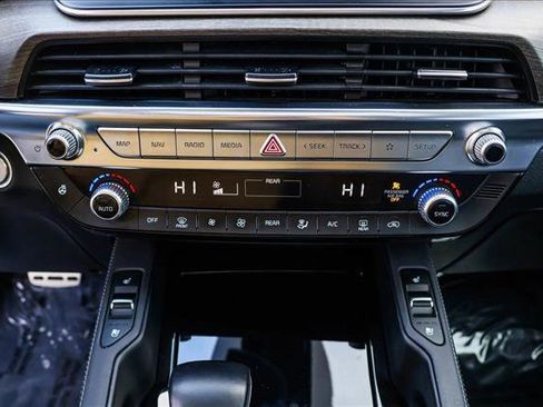 Used 2021 Kia Telluride SX w/ SX Prestige Package image 20