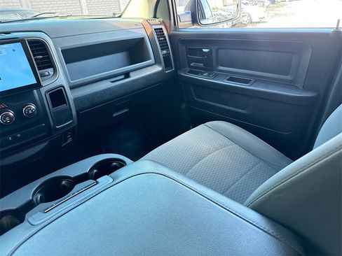 Used 2018 RAM 1500 Express image 26