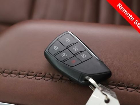 Used 2023 GMC Yukon Denali Ultimate w/ LPO, Floor Liner Package AWD/4WD image 3