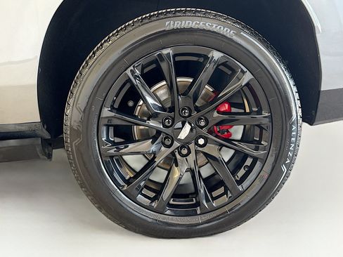 Used 2022 Cadillac Escalade ESV Sport Platinum w/ LPO, ONYX Package AWD/4WD image 36