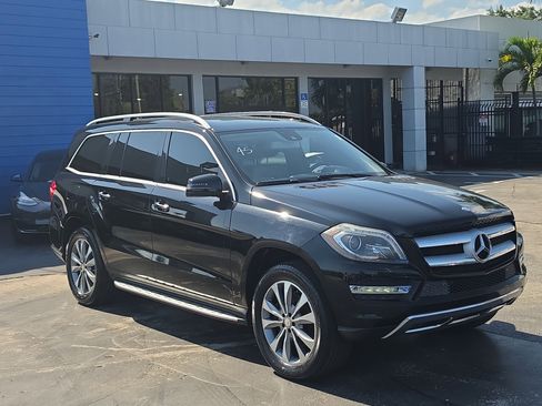 Used 2014 Mercedes-Benz GL 450 4MATIC image 3
