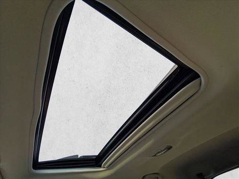 Used 2019 Subaru Outback 3.6R Limited w/ Popular Package #2 image 16