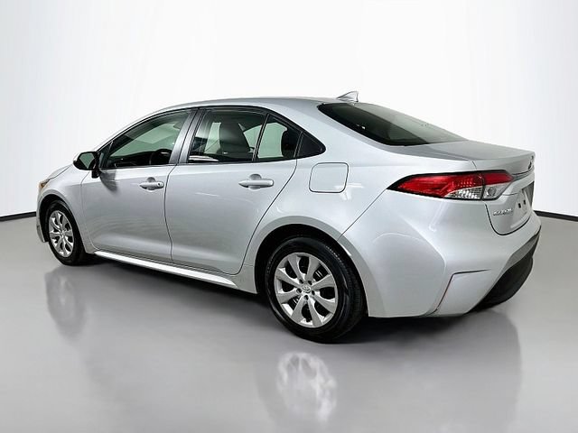 Used 2024 Toyota Corolla LE FWD image 5
