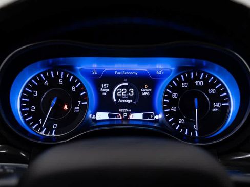 Used 2021 Chrysler 300 Touring L RWD image 17