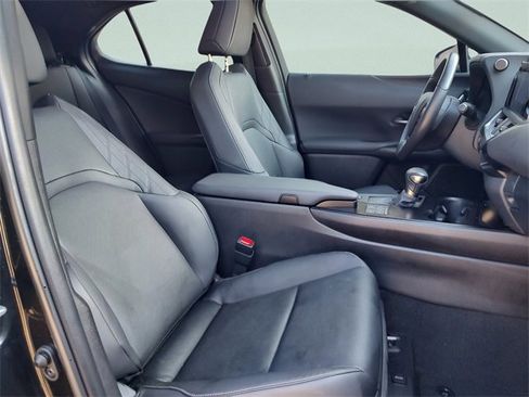 Used 2024 Lexus UX 250h FWD w/ Premium Package image 34