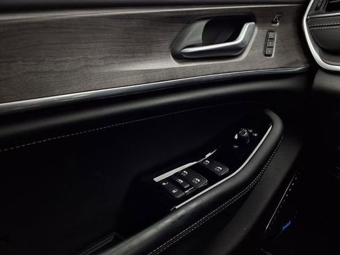 Used 2022 Jeep Grand Cherokee Overland w/ Advanced Protech Group III image 22