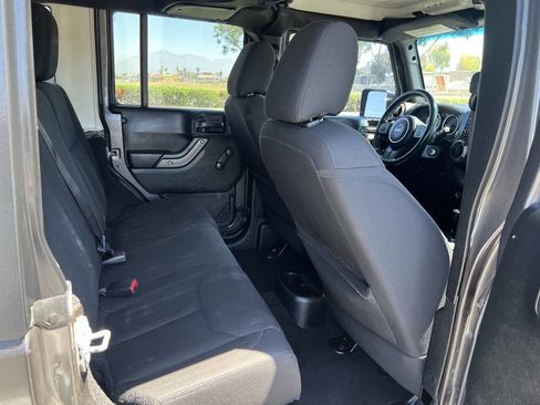 Used 2016 Jeep Wrangler Unlimited Sport w/ Connectivity Group image 29