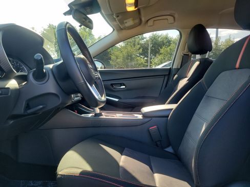 Certified 2024 Nissan Sentra SR FWD image 15