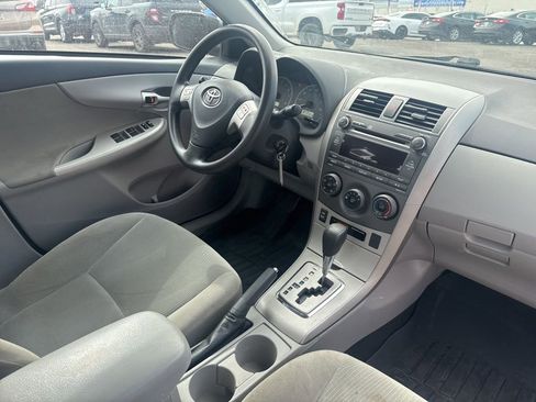 Used 2011 Toyota Corolla LE FWD image 31