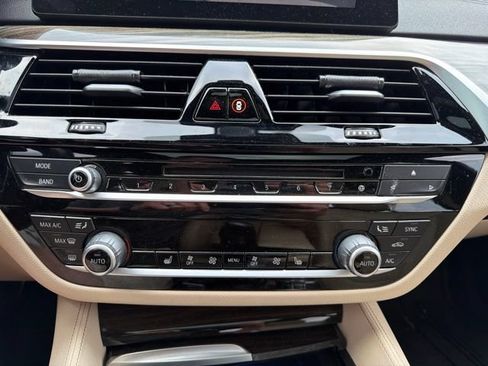 Used 2017 BMW 540i xDrive AWD/4WD image 17