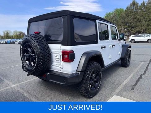 Used 2022 Jeep Wrangler Unlimited Sport AWD/4WD image 7