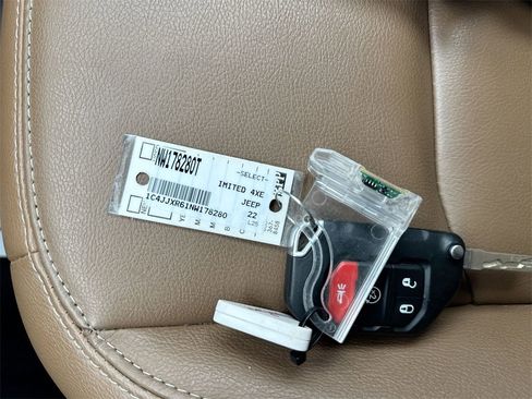 Used 2022 Jeep Wrangler Unlimited Rubicon 4xe w/ Cold Weather Group image 35