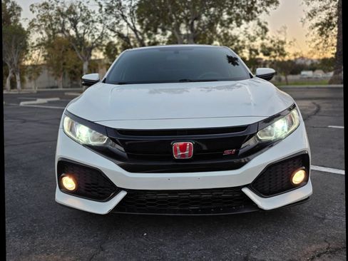 Used 2017 Honda Civic Si image 2