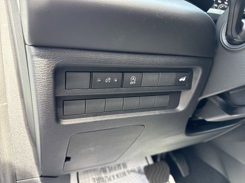 New 2026 Mitsubishi Outlander LE AWD/4WD image 16