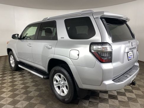 Used 2016 Toyota 4Runner SR5 image 5