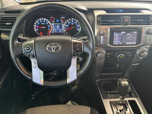 Used 2019 Toyota 4Runner SR5 AWD/4WD image 18