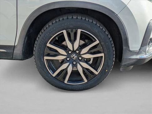 Used 2020 Honda Pilot Touring image 9