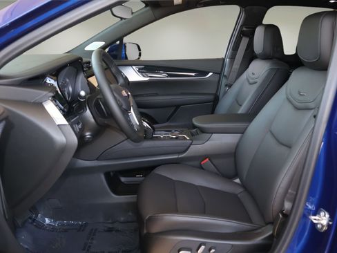 New 2026 Cadillac XT5 Premium Luxury image 12