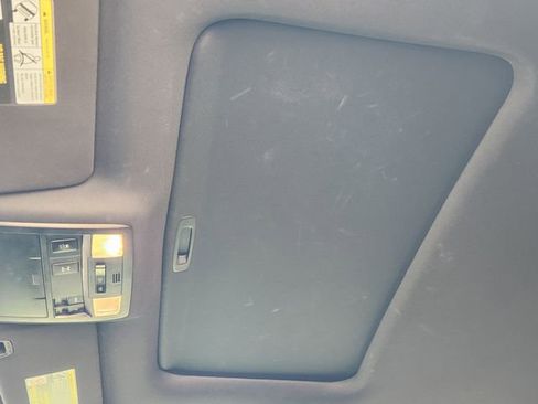 Used 2017 Toyota Tacoma TRD Off-Road w/ Premium & Technology Package image 19