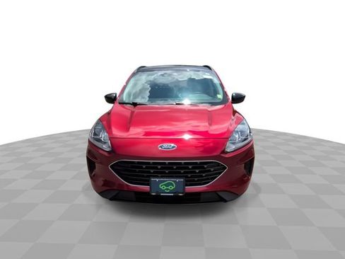 Used 2021 Ford Escape SE w/ SE Sport Appearance Package AWD/4WD image 3