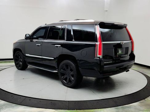 Used 2019 Cadillac Escalade Luxury AWD/4WD image 7