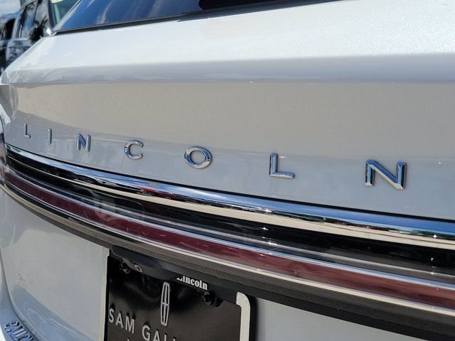 Certified 2020 Lincoln Nautilus Reserve AWD/4WD image 8