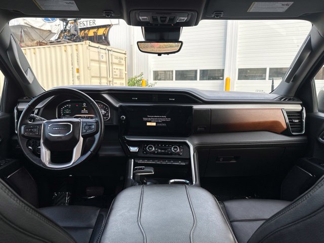 Used 2023 GMC Sierra 1500 Denali w/ Technology Package AWD/4WD image 18