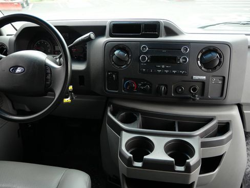 Used 2014 Ford E-150 and Econoline 150 w/ Power Group RWD image 10