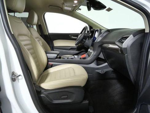 Certified 2024 Ford Edge SEL w/ Convenience Package AWD/4WD image 10