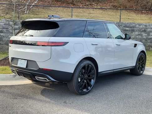 New 2026 Land Rover Range Rover Sport SE image 2