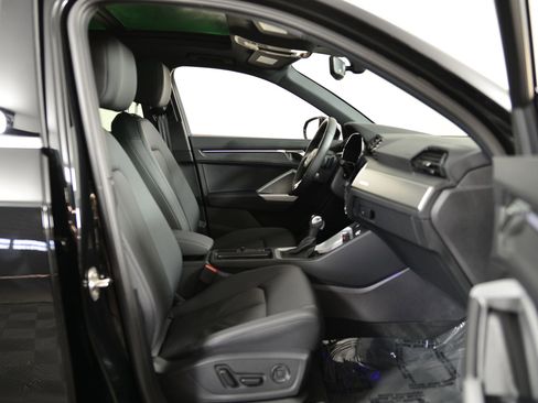 Certified 2025 Audi Q3 2.0T Premium Plus w/ Premium Plus Package image 18