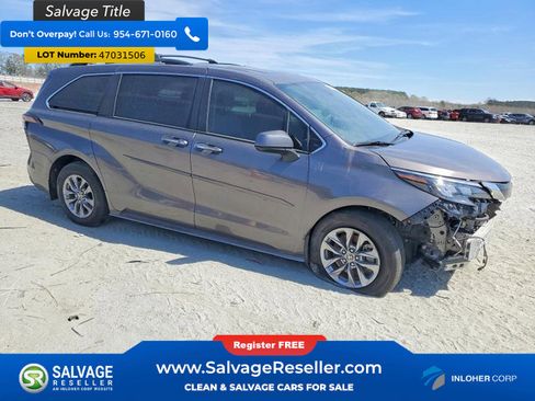 Used 2024 Toyota Sienna XLE image 5
