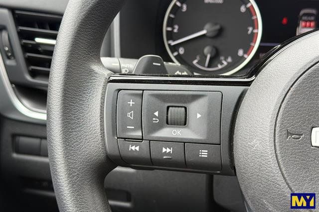 Used 2023 Nissan Rogue SV FWD image 28
