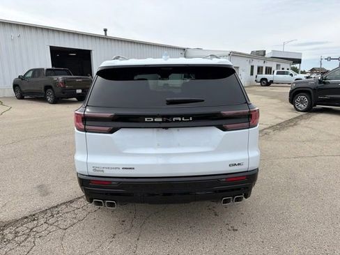 New 2026 GMC Acadia Denali Ultimate w/ LPO, Floor Liner Package AWD/4WD image 4