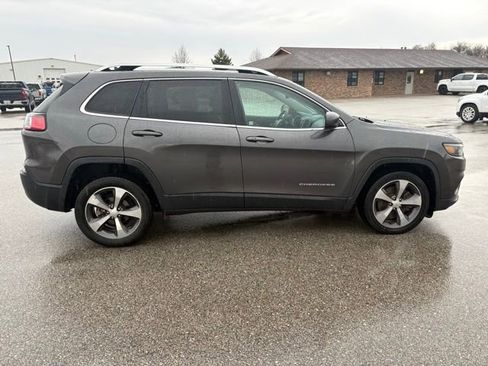 Used 2019 Jeep Cherokee Limited FWD image 8