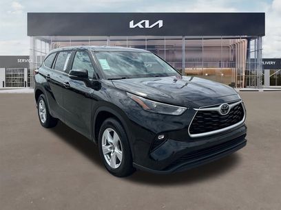 Used 2023 Toyota Highlander LE