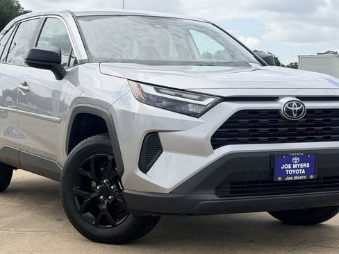 Used 2025 Toyota RAV4 LE FWD image 2