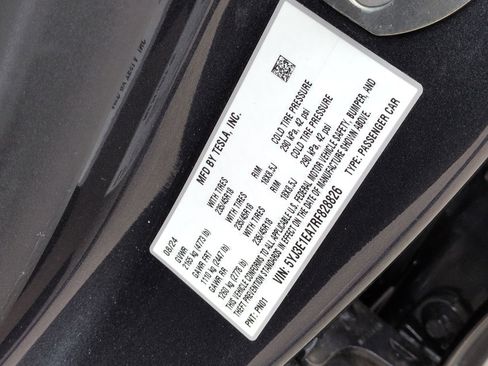 Used 2024 Tesla Model 3 image 32