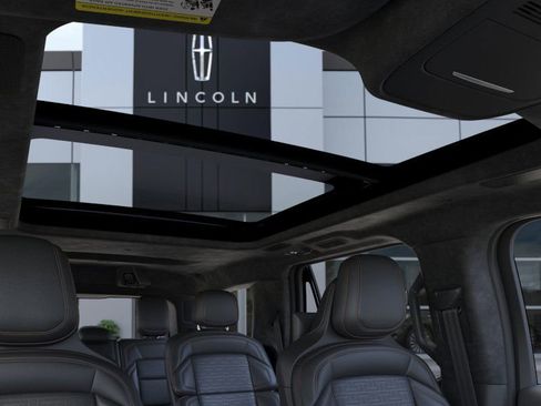 New 2025 Lincoln Navigator Black Label image 22