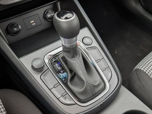 Used 2023 Hyundai Kona SE image 20