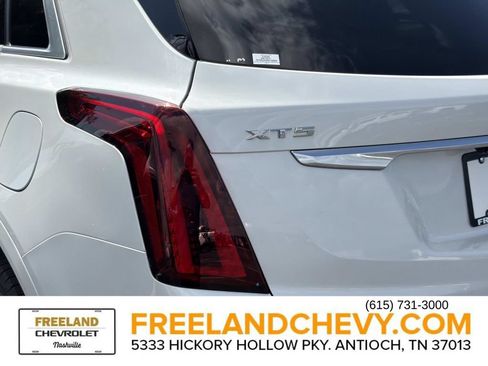 Used 2022 Cadillac XT5 Premium Luxury AWD/4WD image 12