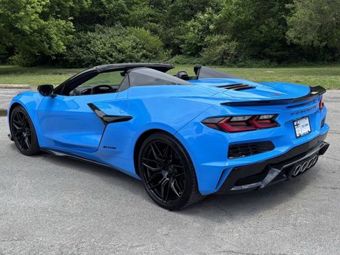 Used 2023 Chevrolet Corvette Z06 RWD image 4