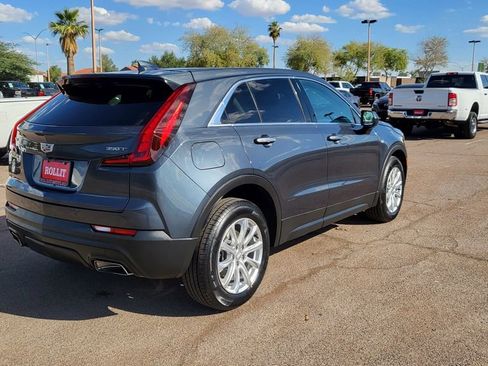 Used 2020 Cadillac XT4 Luxury w/ Cold Weather Package image 9