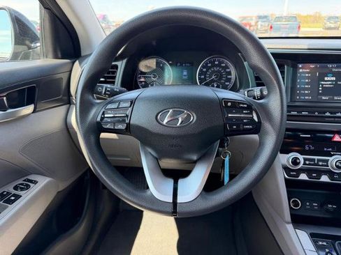 Used 2020 Hyundai Elantra SEL FWD image 10