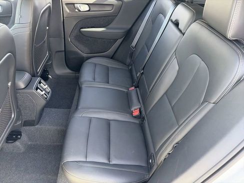 Certified 2025 Volvo XC40 B5 Plus w/ Climate Package image 18