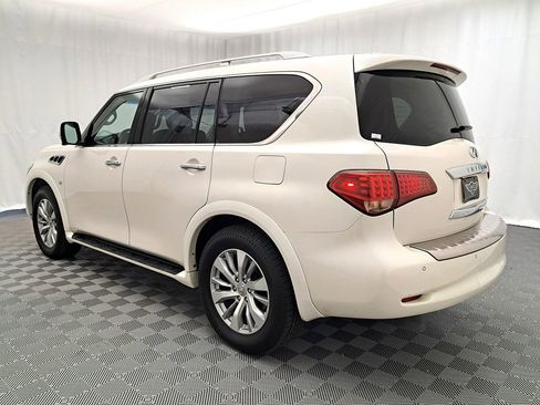 Used 2017 INFINITI QX80 4WD w/ Driver Assistance Package image 4